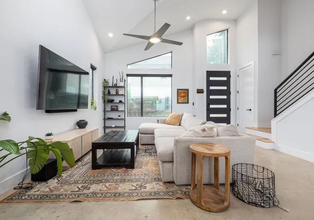 Photo 2 of Single family home for sale at 2909 E 3rd Street #2, Austin, TX 78702 | MLS# 5852244 | Listing updated on 2026-09-14