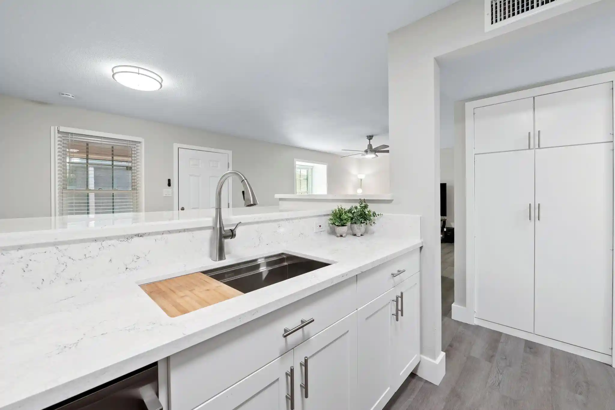 Listing Photo 2 - Condo for sale in 7801 Shl Creek Blvd located at 7801 Shl Creek Blvd, Austin, TX 78757 - Unit #203