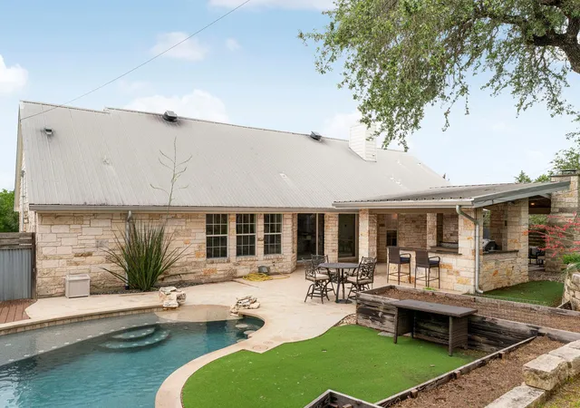 Photo 1 of Single family home for sale at 1129 Cedar Pass Rd, Driftwood, TX 78619 | MLS# 6003814 | Listing updated on 2026-09-15