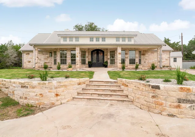 Photo 3 of Single family home for sale at 1129 Cedar Pass Rd, Driftwood, TX 78619 | MLS# 6003814 | Listing updated on 2026-09-15