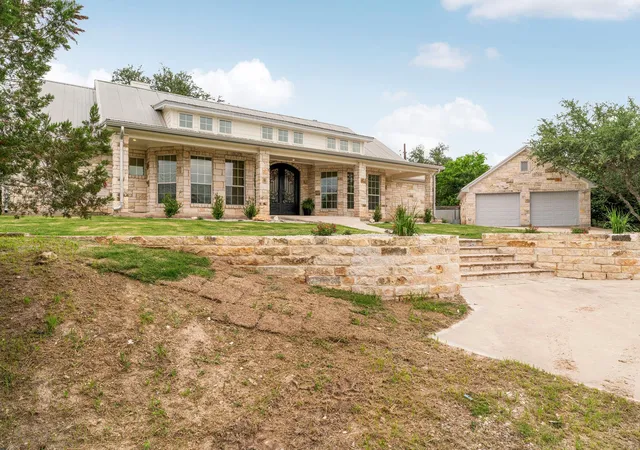 Photo 3 of Single family home for sale at 1129 Cedar Pass Rd, Driftwood, TX 78619 | MLS# 6003814 | Listing updated on 2026-09-15