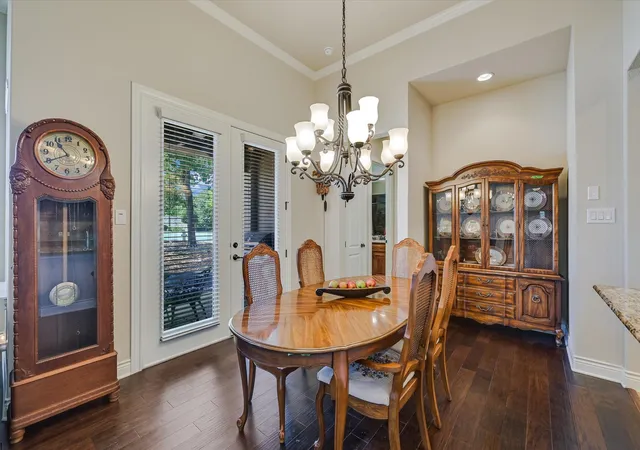 Listing Photo 5 - Condo for sale in building located at 103 Rivalto Cir, Lakeway, TX 78734 - Unit #1