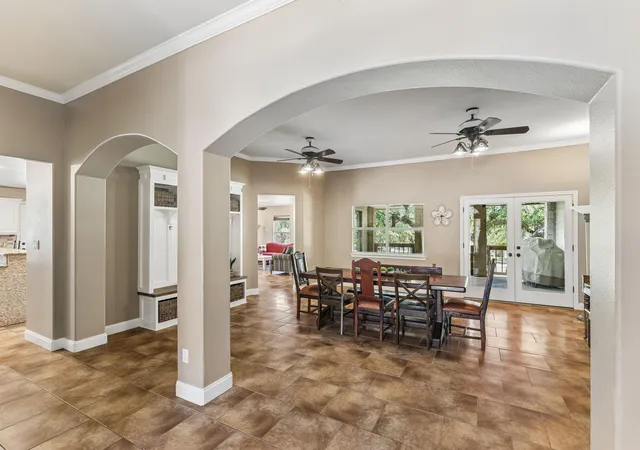 Photo 4 of Single family home for sale at 401 Twin Springs Rd, Georgetown, TX 78633 | MLS# 6892462 | Listing updated on 2026-10-06
