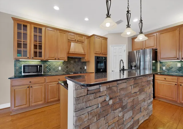 Photo 3 of Condo for sale at 13933 Ashton Woods Cir #71, Austin, TX 78727 | MLS# 7979588 | Listing updated on 2026-10-07
