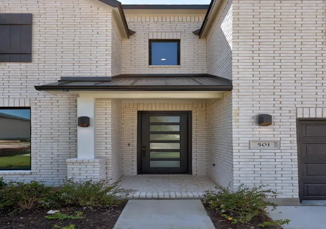 Photo 2 of Single family home for sale at 501 Snakeroot Trl, Georgetown, TX 78633 | MLS# 3670665 | Listing updated on 2026-09-13