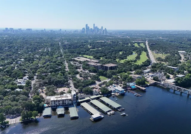 Photo 2 of Condo for sale at 2208 Enfield Rd #105, Austin, TX 78703 | MLS# 9970736 | Listing updated on 2026-09-14