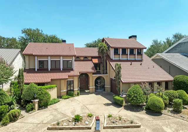 Photo 2 of Sale Pending at 10909 Legends Ln, Austin, TX 78747 | MLS# 3090666 | Listing updated on 2026-10-08
