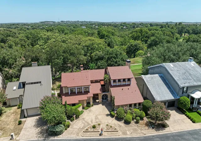 Photo 3 of Sale Pending at 10909 Legends Ln, Austin, TX 78747 | MLS# 3090666 | Listing updated on 2026-10-08