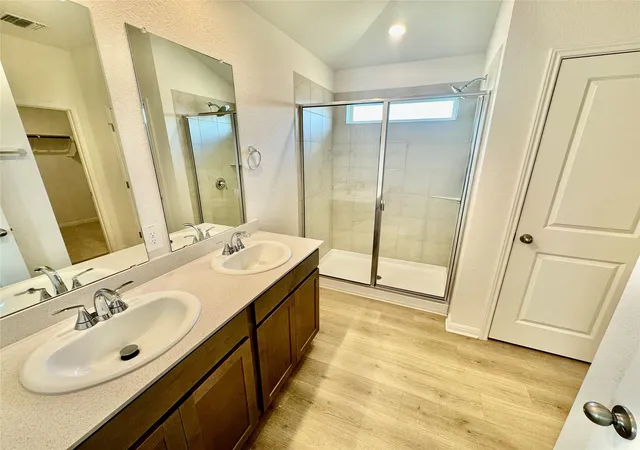 Photo 3 of Single family home for sale at 231 Red Tail Hawk Ln, Cedar Creek, TX 78612 | MLS# 9235810 | Listing updated on 2026-10-02