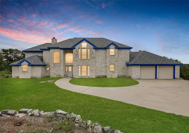 Photo 2 of Single family home for sale at 4205 Park Dr, Lago Vista, TX 78645 | MLS# 8647391 | Listing updated on 2026-09-15