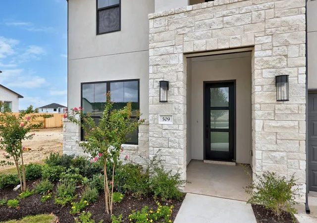 Photo 2 of Single family home for sale at 509 Snakeroot Trl, Georgetown, TX 78633 | MLS# 9515493 | Listing updated on 2026-09-13