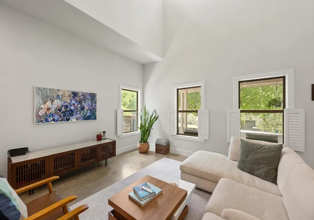 Photo 4 of Single family home for sale at 1800 Poquito St, Austin, TX 78702 | MLS# 3637680 | Listing updated on 2026-10-08