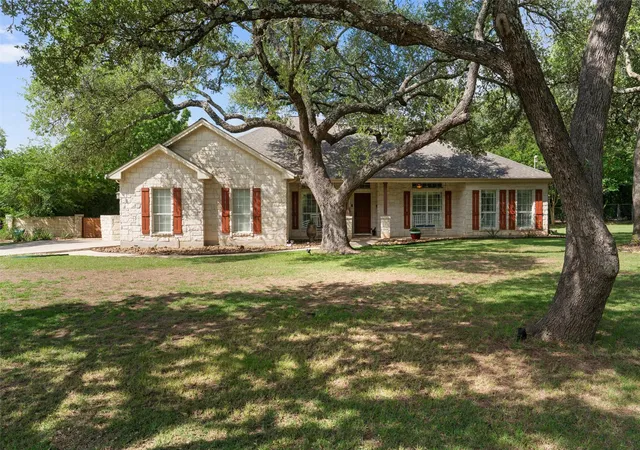 Photo 4 of Single family home for sale at 223 E Ridgewood Rd, Georgetown, TX 78633 | MLS# 2607332 | Listing updated on 2026-09-14
