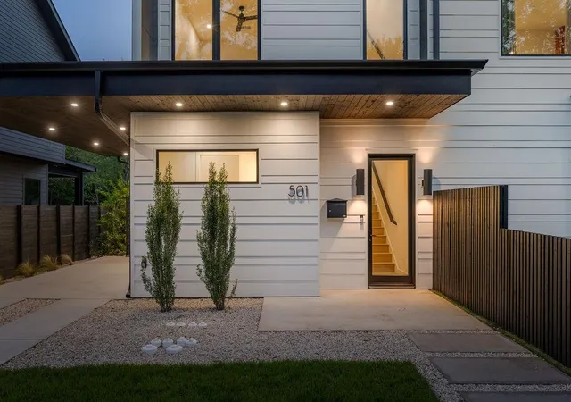 Photo 3 of Single family home for sale at 501 E 50th Street, Austin, TX 78751 | MLS# 4272968 | Listing updated on 2026-10-09