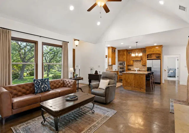 Photo 3 of Single family home for sale at 101 Winding Oak Dr, Johnson City, TX 78636 | MLS# 7080964 | Listing updated on 2026-09-15