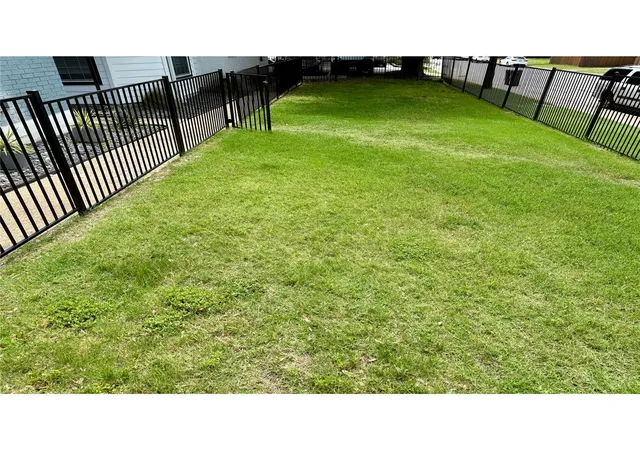 Photo 3 of Condo for sale at 700 Nelray Blvd #101, Austin, TX 78751 | MLS# 5226086 | Listing updated on 2026-10-04