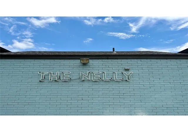 Listing Photo 4 - Condo for sale in building located at 700 Nelray Blvd, Austin, TX 78751 - Unit #101
