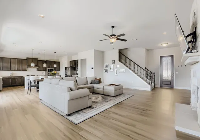 Photo 4 of Single Family Residence at 2429 Costa Del Sol Dr, Leander, TX 78641 | MLS# 5386925 | Sold