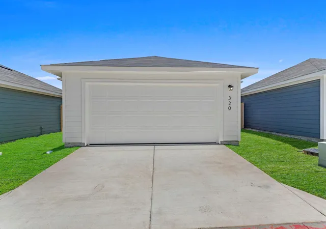 Photo 1 of Single family home for sale at 320 Nizao Ln, Bastrop, TX 78602 | MLS# 1781618 | Listing updated on 2026-10-08