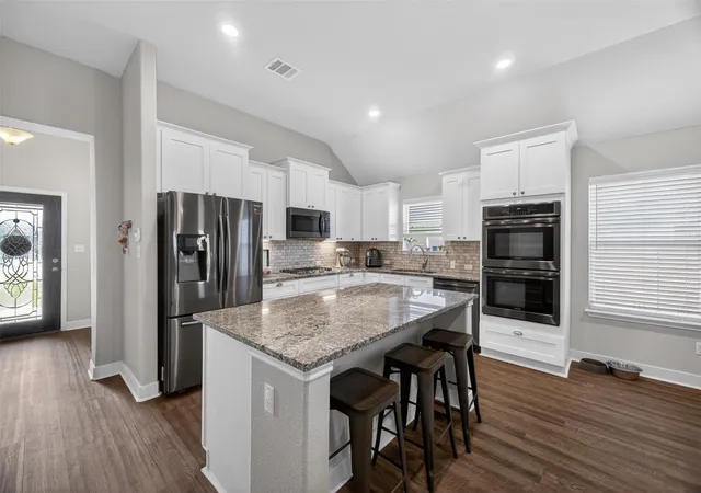 Photo 3 of Single family home for sale at 1009 Bright Star Cv, Georgetown, TX 78628 | MLS# 3484708 | Listing updated on 2026-09-12