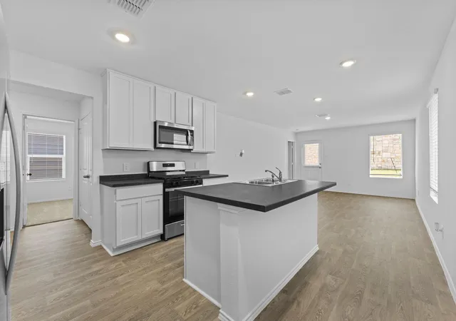Photo 3 of Single family home for sale at 118 Schuenemann Way, Kyle, TX 78640 | MLS# 4382289 | Listing updated on 2026-10-08