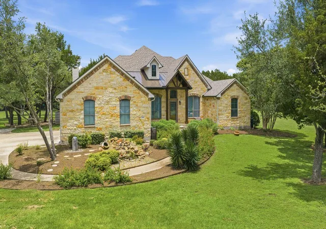 Photo 1 of Single family home for sale at 104 Quarry Lake Est, Liberty Hill, TX 78642 | MLS# 9037584 | Listing updated on 2026-09-12