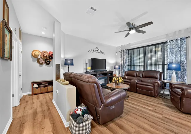 Photo 4 of Single family home for sale at 104 Purple Sage Dr, Georgetown, TX 78633 | MLS# 8507963 | Listing updated on 2026-10-17
