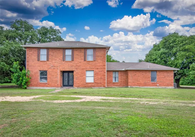 Photo 1 of Single family home for sale at 1405 Southwood Hills Dr, Taylor, TX 76574 | MLS# 7361291 | Listing updated on 2026-09-15