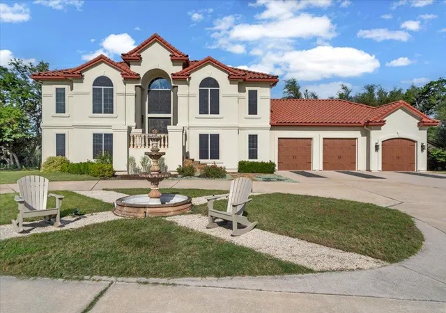 Photo 1 of Sale Pending at 5201 Great Div Dr, Bee Cave, TX 78738 | MLS# 1981184 | Listing updated on 2026-10-03