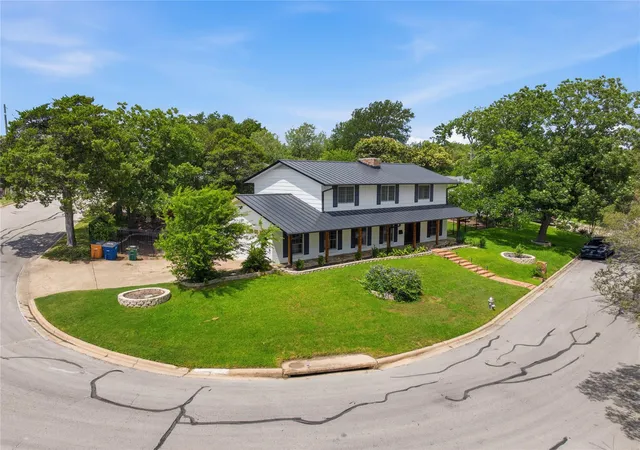 Photo 4 of Sale Pending at 3409 Lakeside Dr, Austin, TX 78723 | MLS# 5654948 | Listing updated on 2026-10-26