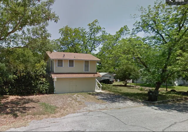 Photo 4 of House for sale at 803 Elm St, Seguin, TX 78155 | MLS# 4763317 | Listing updated on 2026-09-15
