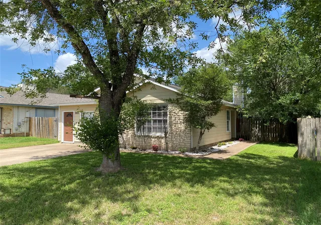 Photo 1 of Single family home for sale at 9511 Curlew Dr, Austin, TX 78748 | MLS# 6231747 | Listing updated on 2026-10-19
