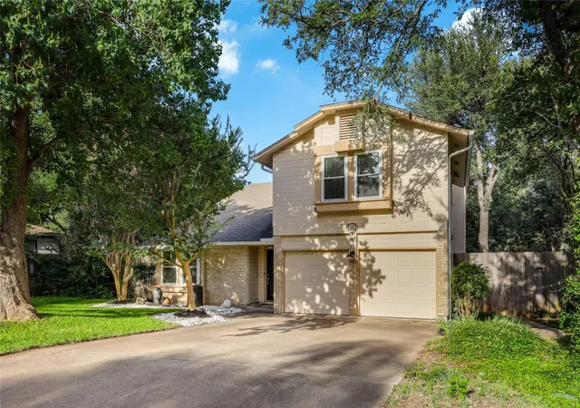 Photo 3 of Single family home for sale at 8012 Petaca Cv, Austin, TX 78729 | MLS# 1125059 | Listing updated on 2026-09-08
