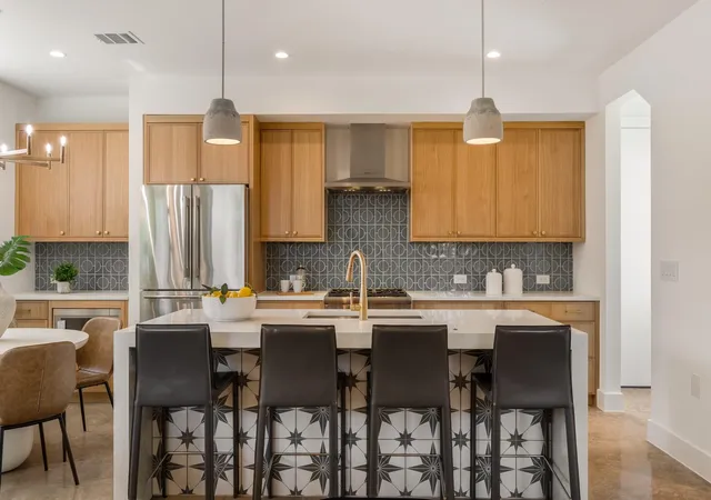 Photo 3 of Condo for sale at 943 E 52Nd St, Austin, TX 78751 | MLS# 4751082 | Listing updated on 2026-09-30