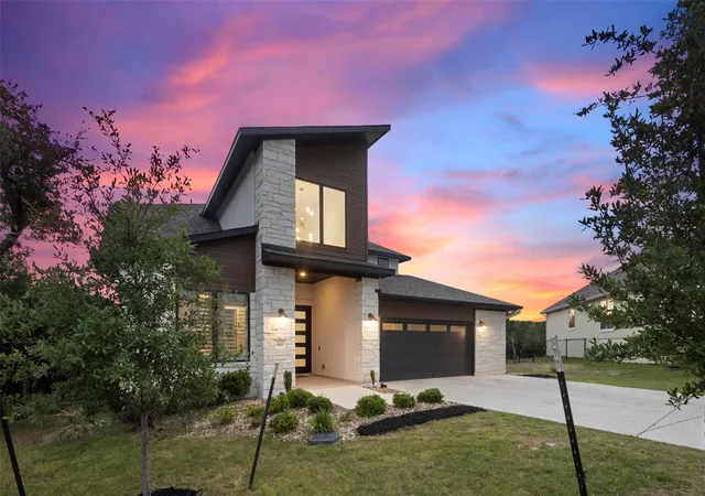 Photo 3 of Single family home for sale at 6801 Little Serenity Cv, Jonestown, TX 78645 | MLS# 3419823 | Listing updated on 2026-09-15