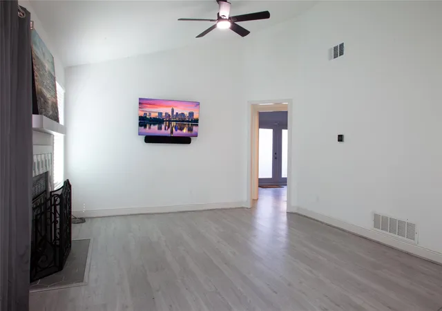 Photo 3 of Single family home for sale at 11614 Pearwood Pl, Austin, TX 78758 | MLS# 9514292 | Listing updated on 2026-09-13
