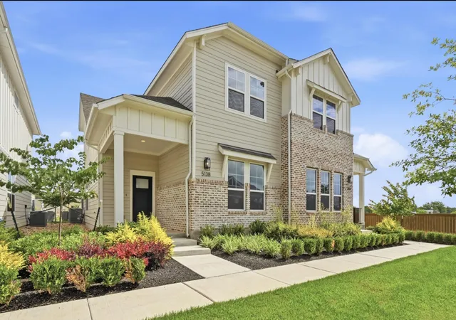 Photo 1 of Single family home for sale at 513 Burlington Dr #B, Buda, TX 78610 | MLS# 4419392 | Listing updated on 2026-10-07