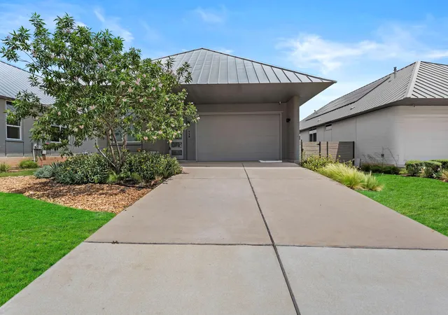 Photo 2 of Single family home for sale at 113 Rough Crk Rd, Georgetown, TX 78628 | MLS# 7455764 | Listing updated on 2026-09-11