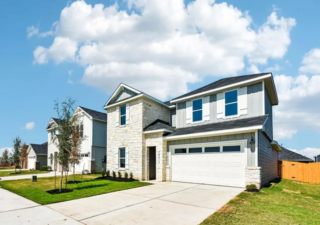 Photo 3 of Sale Pending at 18213 Blazing Ranch Ln, Manor, TX 78653 | MLS# 1138504 | Listing updated on 2026-10-05