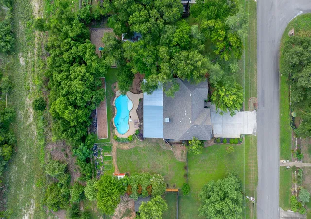 Photo 3 of Single family home for sale at 222 Primrose Dr, Kyle, TX 78640 | MLS# 8775199 | Listing updated on 2026-09-12