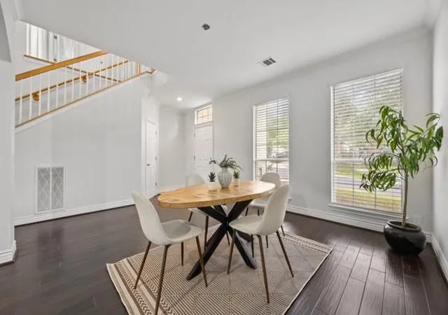 Photo 2 of Single family home for sale at 3917 Cyn Glen Cir, Austin, TX 78732 | MLS# 1449859 | Listing updated on 2026-09-13