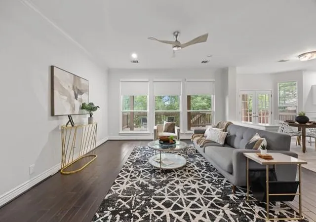 Photo 3 of Single family home for sale at 3917 Cyn Glen Cir, Austin, TX 78732 | MLS# 1449859 | Listing updated on 2026-09-13