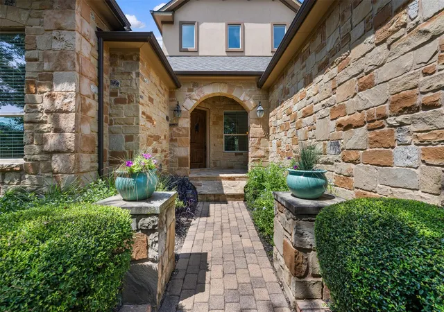 Photo 3 of Single family home for sale at 170 Kinloch Ct, Austin, TX 78737 | MLS# 4893911 | Listing updated on 2026-09-15