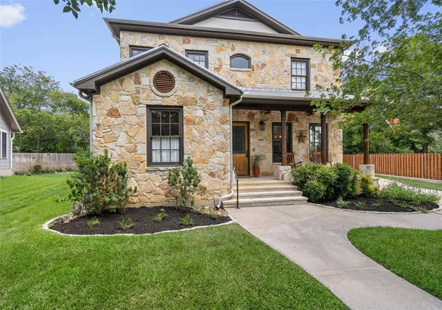 Photo 3 of Single family home for sale at 5503 New Hvn Ct, Austin, TX 78756 | MLS# 7539560 | Listing updated on 2026-10-07