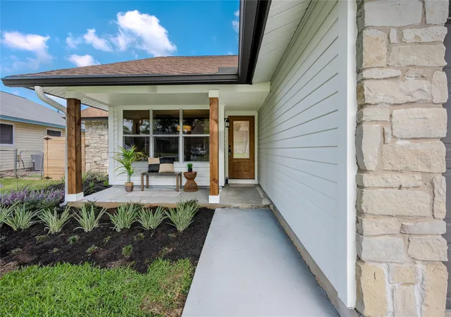 Photo 2 of Single family home for sale at 9911 Woodshire Dr, Austin, TX 78748 | MLS# 8885359 | Listing updated on 2026-10-05
