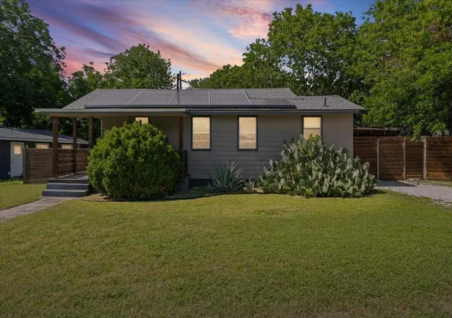Photo 2 of Single family home for sale at 3606 Abbate Cir, Austin, TX 78721 | MLS# 6619594 | Listing updated on 2026-09-17