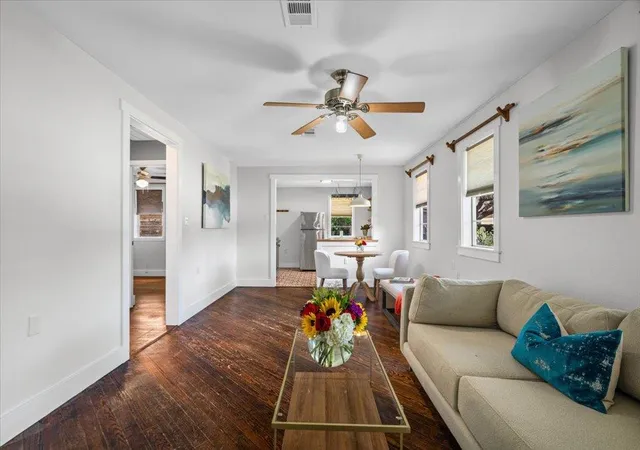 Photo 3 of Single family home for sale at 3606 Abbate Cir, Austin, TX 78721 | MLS# 6619594 | Listing updated on 2026-09-17