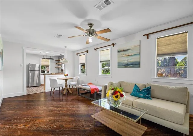 Photo 4 of Single family home for sale at 3606 Abbate Cir, Austin, TX 78721 | MLS# 6619594 | Listing updated on 2026-09-17