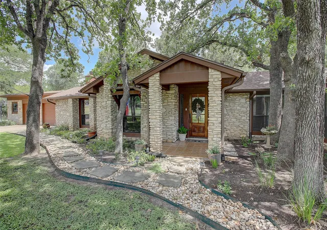 Photo 1 of Single family home for sale at 205 E Esparada Dr, Georgetown, TX 78628 | MLS# 8717044 | Listing updated on 2026-09-12