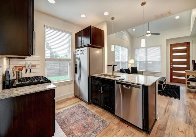 Photo 4 of Sale Pending at 1300 Walnut Ave #B, Austin, TX 78702 | MLS# 9584364 | Listing updated on 2026-09-08
